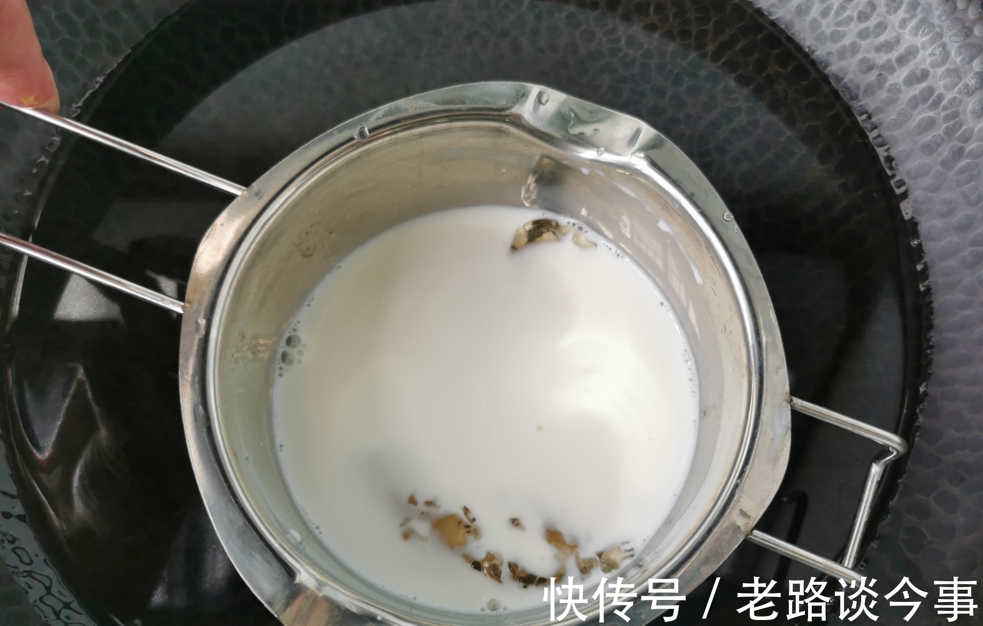 慕斯糊|不用烤箱，不用面粉，教你做慕斯蛋糕，细腻丝滑，入口即化