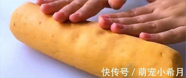 红薯这样太解馋了，软糯香甜不沾牙，刚出锅就忍不住偷吃了，真香