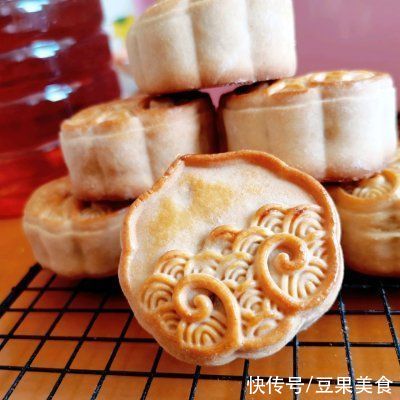 搅拌均匀|好吃到流泪的五仁月饼，连吃三天都不够