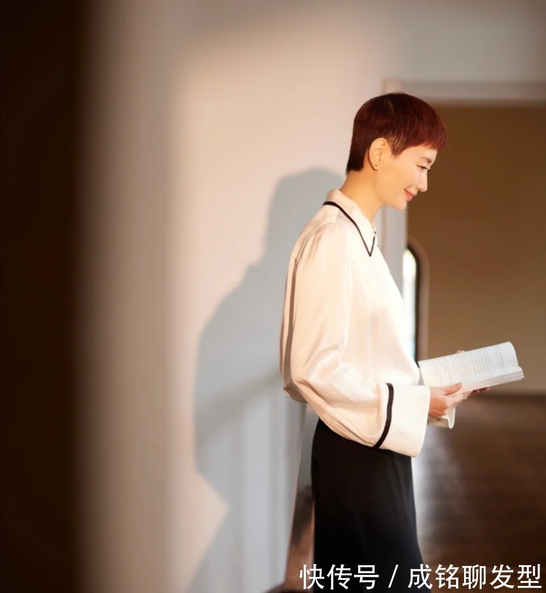 穿搭|跟着时尚主编学穿搭,三种减龄搭配技巧让你受益一生,实用又好看