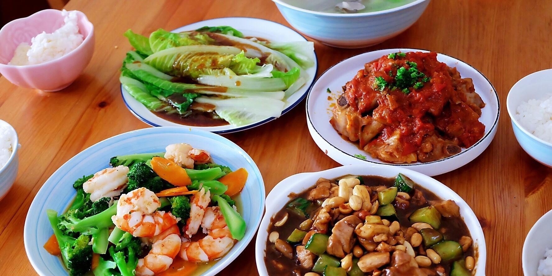 晒晒假期家常菜,四菜一汤简单营养,都是家人爱吃的,孩子都说香