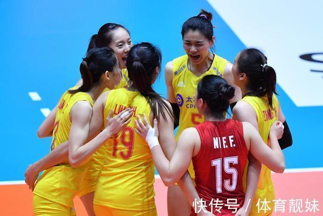 徐云丽|新南长城出炉!女排美女轰下49分横扫全场,11次拦网得分直追颜妮