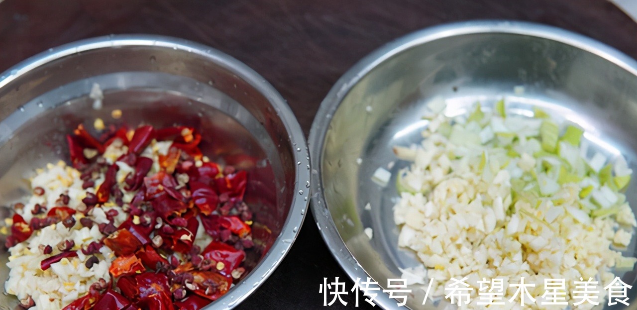 川味水煮鱼怎么做才好吃,分享详细制作步骤,肉质鲜嫩,不腥不碎!