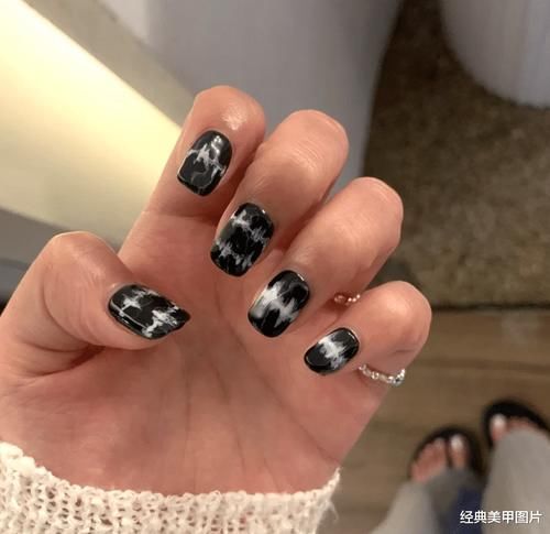 欧美酷帅风美甲,酷girl必备!