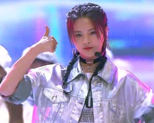 杨超越粉丝如此苛求孟美岐，不仅是在拉仇恨，更是在败人品！