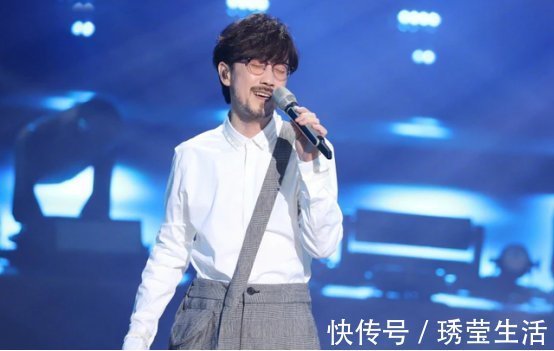 跷二郎腿又如何，孟美岐“老师”真没点评周传雄，他被淘汰也实属正常