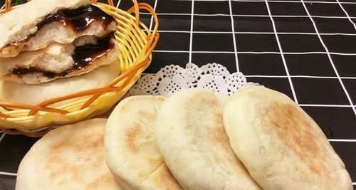 喜欢吃糖饼要关注了，老阿姨教你做红糖饼，好吃解馋，做法简单