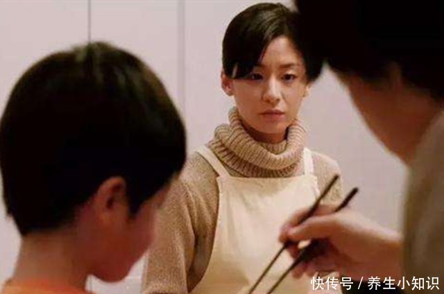 别成为这三种妈妈,活得累还地位低,养大的孩子也容易遭嫌弃!