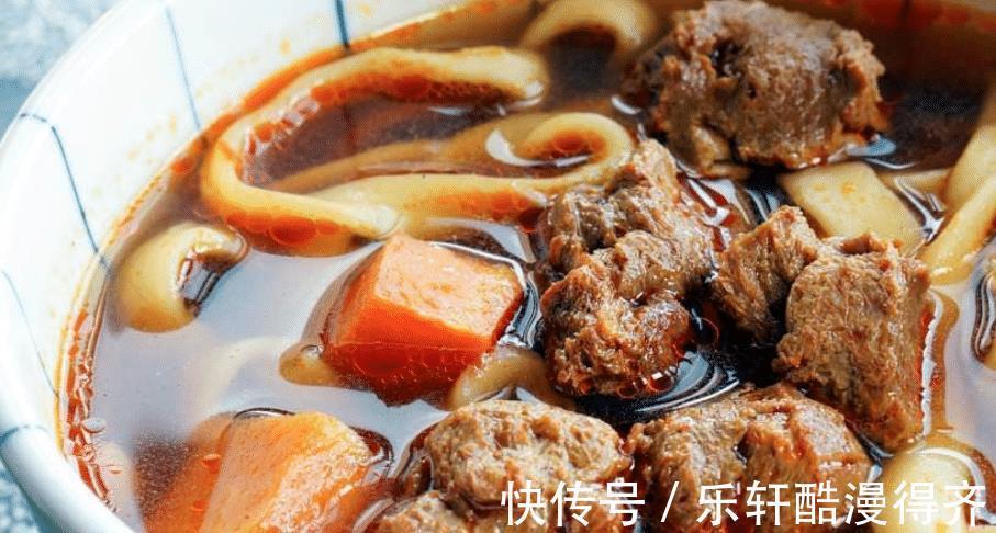 面条|胡萝卜红烧牛肉面，经过简单的制作，让面条拥有香浓味道