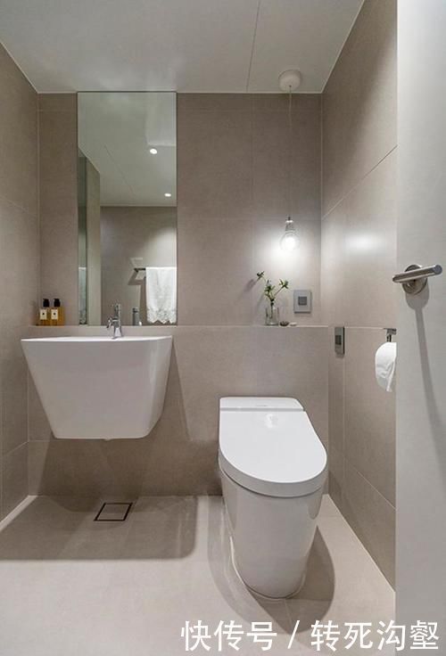 承重墙|卫生间隔断砌一半,坚持掏空装玻璃,朋友:这么实用给师傅涨工资