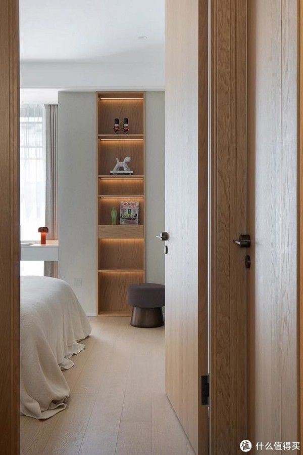 楼梯|她家客厅太好看了，一进门就被美到，喜欢这样简单不花哨的装修