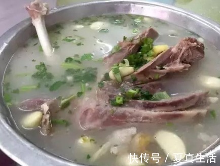 炖羊肉时，最忌加“2香2酸”，大厨只加这4样，羊肉软烂无膻味