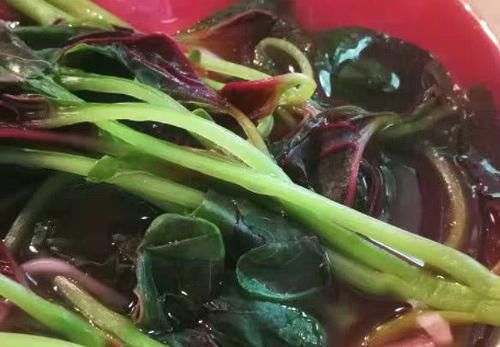 女人爱美，推荐常吃3种食物，补水润肤，祛皱淡斑，好处多多