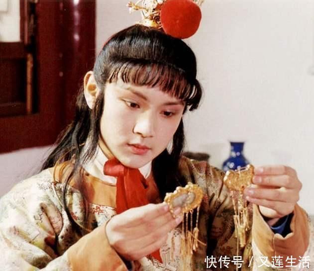 贾珏$贾宝玉的大名到底叫什么?与“贾珠贾琏贾环”合在一起,你看念啥