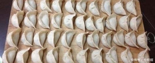手工的饺子不要立刻放冰箱,教你一简单绝招,放多久都不坏不粘连