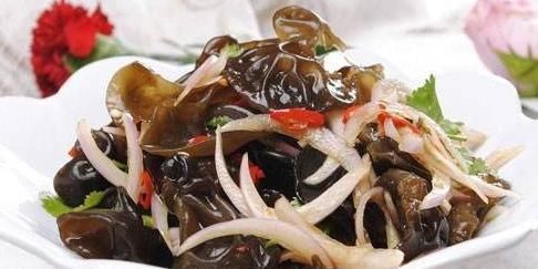 木耳|黑木耳好吃却不能瞎吃，吃黑木耳有一大禁忌，现在知道还不晚