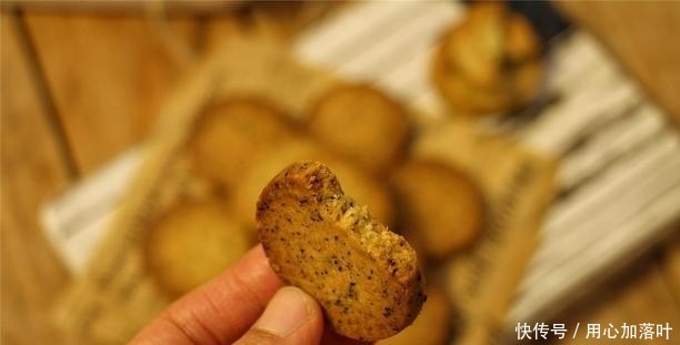 做法超简单的小饼干,一口酥脆,香甜美味,家里孩子超爱吃