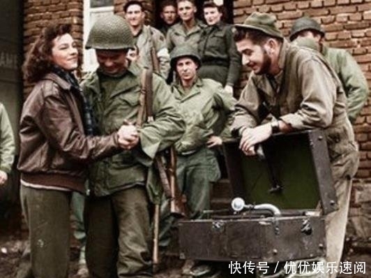 饥饿|罕见老照片，被俘虏的年轻女子，衣不遮体还要忍受饥饿