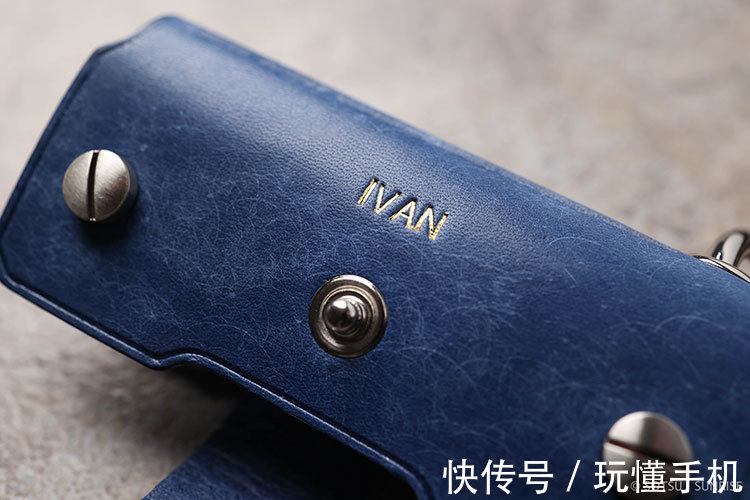 皮革 高达联名皮革产品:三大经典招牌机甲均亮相