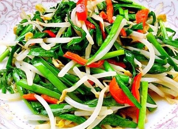 豆芽|老人孩子到了冬天经常消化不良没食欲，多吃爽口菜，鲜嫩营养开胃