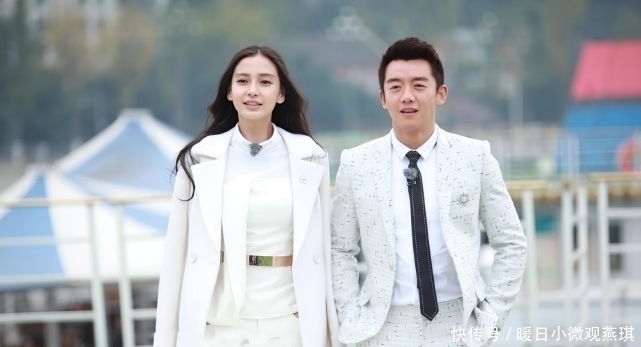 奔跑吧|郑恺为了让baby赢得比赛，全程主动递上名牌，嘴角的宠溺太明显