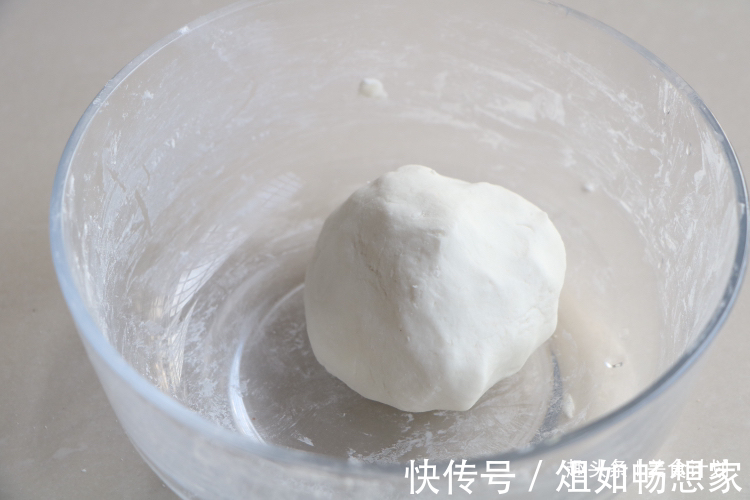 糯米粉新做法超好吃,不油炸不水煮,当零食又当早餐,上桌就光盘