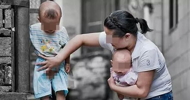 妈妈们|35岁全职妈妈的二胎生活,引起无数网友共鸣:真的是太辛苦了!