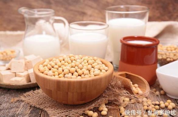 骨质疏松|女性内分泌失调,焦虑烦躁说明雌激素过低,多吃2物,做好3事