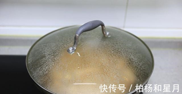 汤汁|香辣卤鸡脖，自制追剧小零食，味道完全不输买来的！