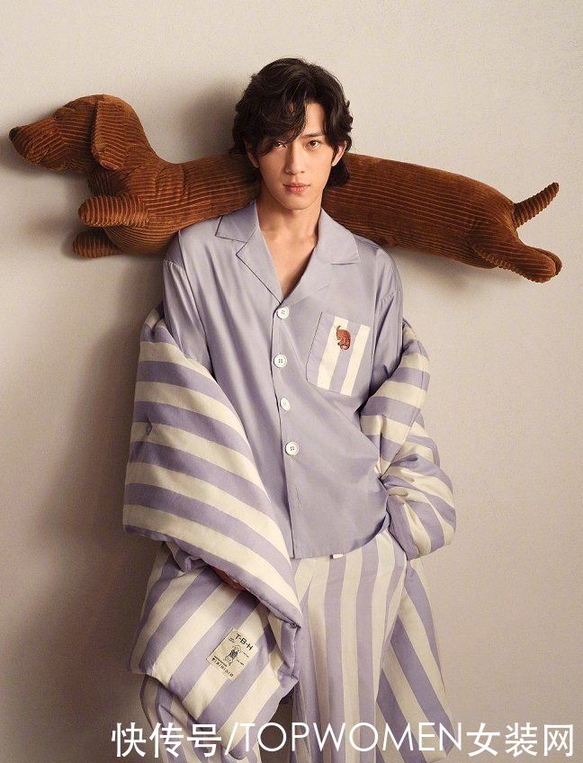 复古文艺感到底怎么穿？来看看这几套穿搭，教你穿出时髦高级感