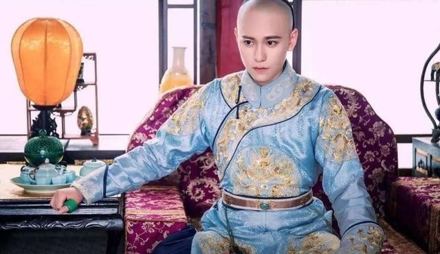 像是|康熙真实面貌奇丑无比?300年前一幅油画还原真相,像是一个老外