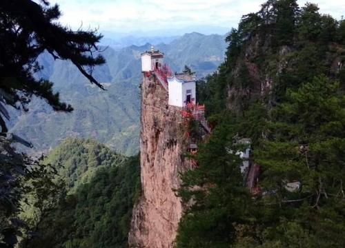 道教|中国五座建在山顶上的庙宇，这地方太险峻了，古人是要接近天堂吗