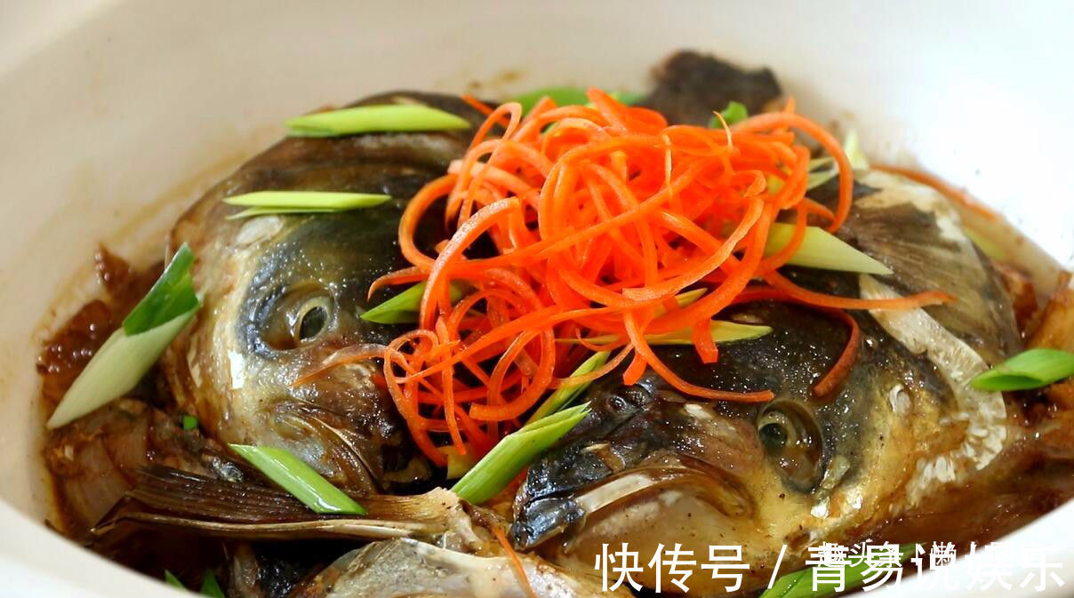 教你做砂锅焗鱼头，全过程不加水，鱼肉鲜嫩入味，做法简单易学
