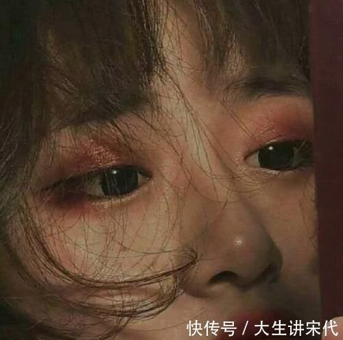 双眼皮|有这“3种眼型”的女生,几乎都是“高颜值”,“第3种”不常见