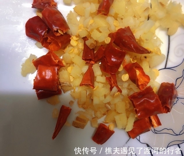 爆炒花蛤,香辣过瘾,味道鲜美