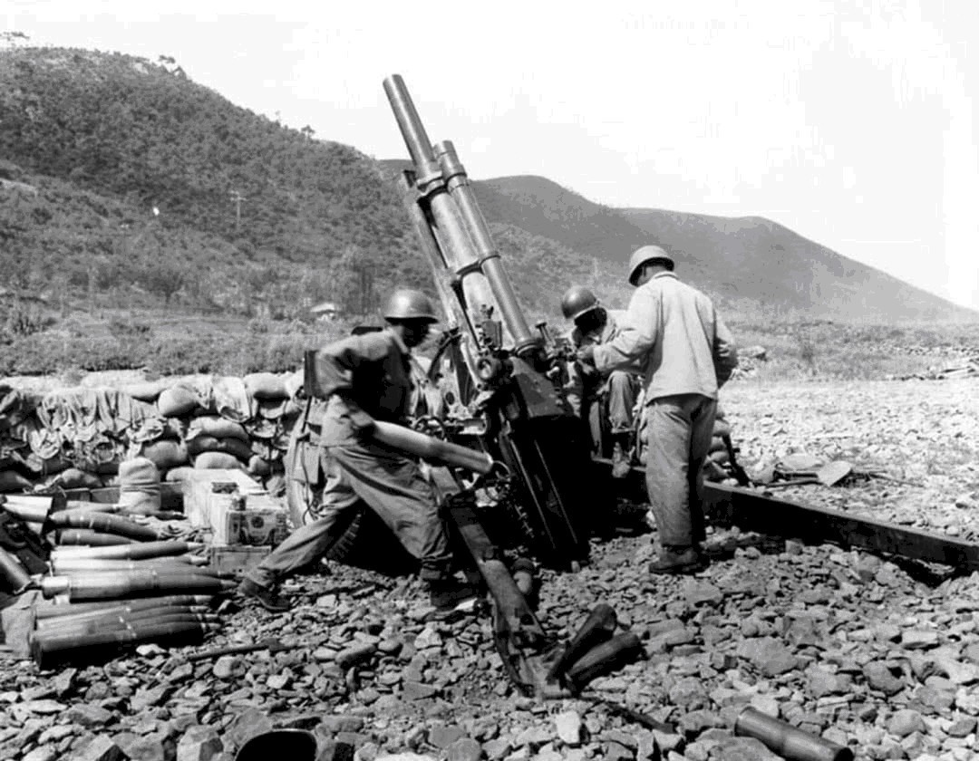 美国|朝鲜战争被俘最高军官:美军少将师长躲草丛36天,因太饿所以投降