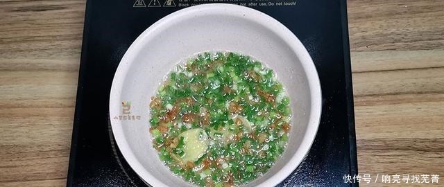 萝卜做馅包饺子,用盐杀水还是焯水大厨都不对,难怪饺子不香