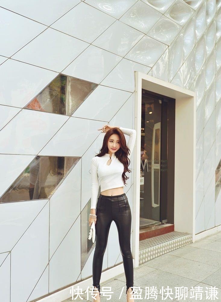 身姿 小姐姐爱穿薄纱连衣裙,凸显傲人曲线身姿,散发成熟性感韵味