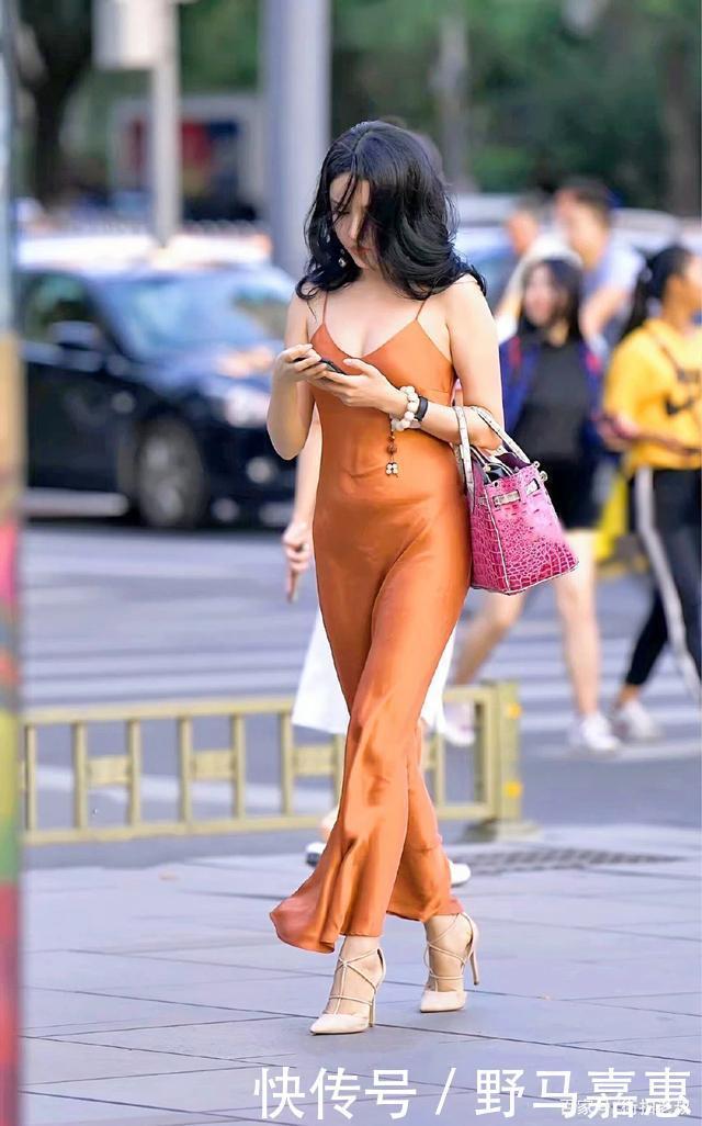 女生们|“小粗腿”不要担心了，连衣裙可以修饰腿型，让美丽与你同行