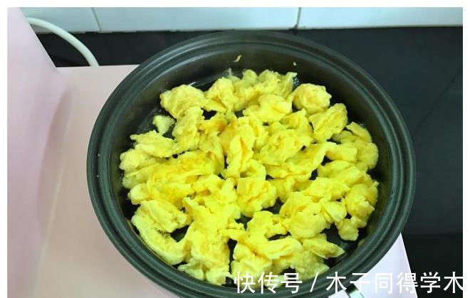 营养均衡|早餐包子别再出去买了，教你懒人做法，不揉面不醒面，10分钟出