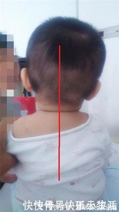 头型|小心把新生儿抱成“歪脖子”这种毁身高的抱姿,很多家长都在犯