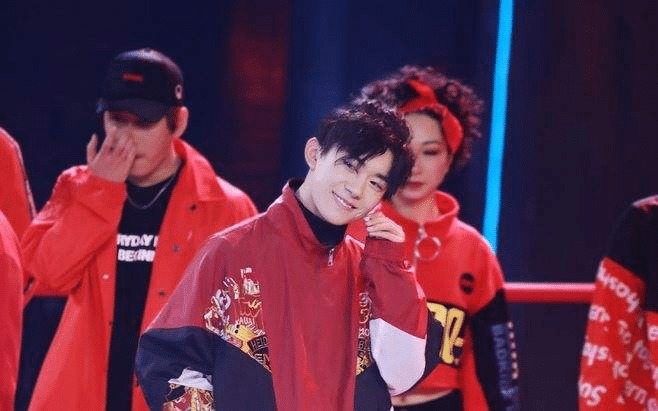 年后|7年前你淘汰我,7年后我可以决定你的命运,易烊千玺花式逆袭