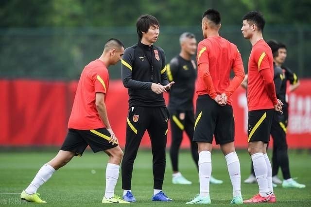 世界杯|越南媒体:恒大犯了1个低级错误!导致李铁很被动