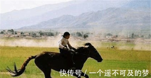 周幽王|古人“八百里加急”时,土匪为何从不敢劫看他腰间绑的是啥