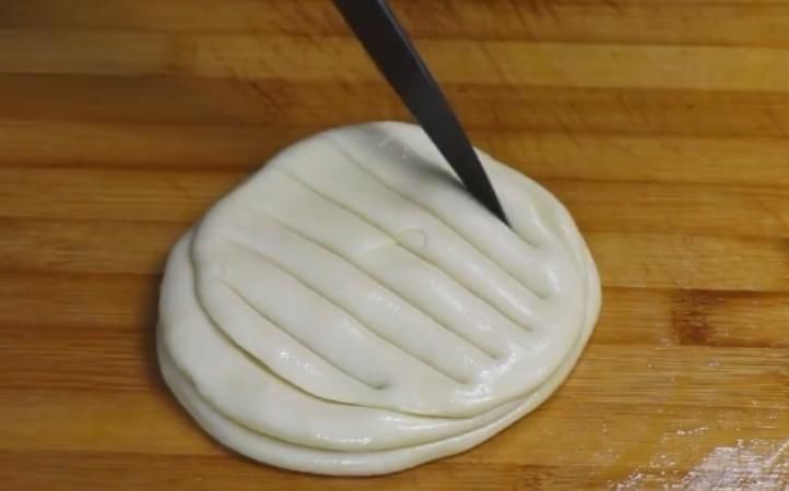 我家|面粉别只烙饼了,此面食我家一月吃8次,爽滑筋道,天天吃都不腻