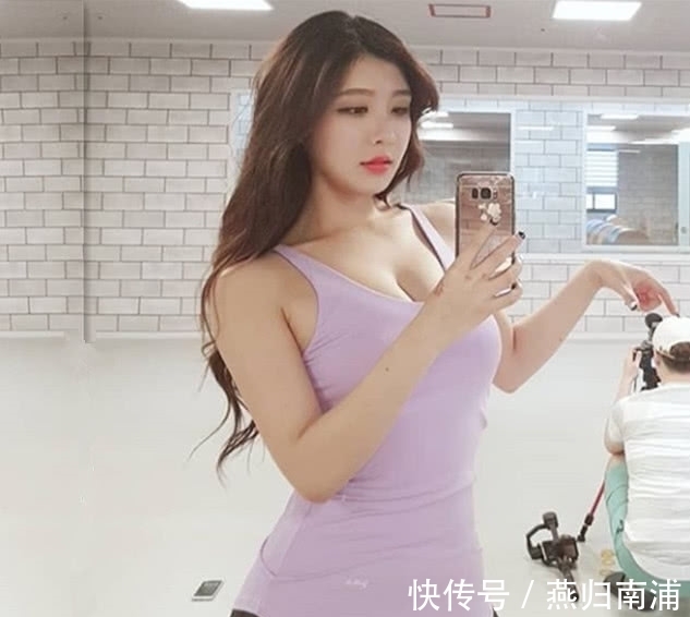 健身房|123斤的微胖女孩,第一次去健身房,埋怨衣服有点小!