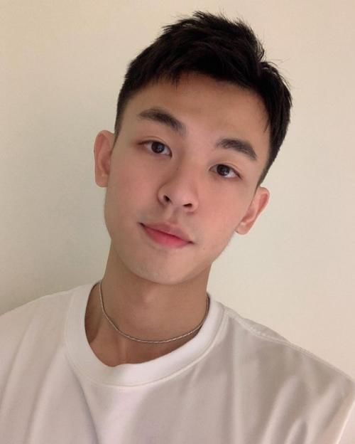 95后男生别剪“锅盖头”了，留好这几款潮流发型，青春阳光又帅气