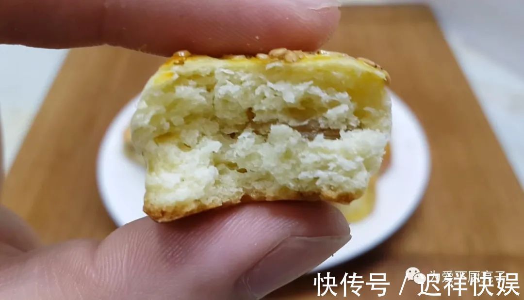 香酥|面粉别再烙饼了，试试这么做，个个香酥又掉渣，新手也能一次成功