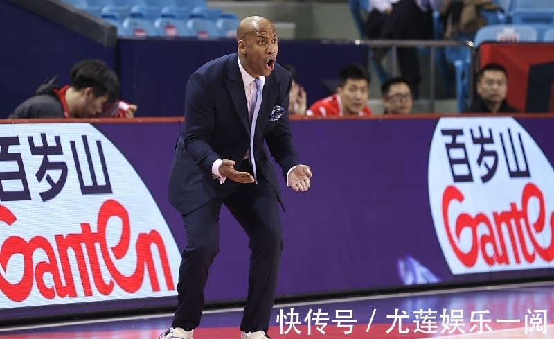 北控|22分3断2帽!超新星扛起后卫线,无愧马布里信任,成北控关键一环