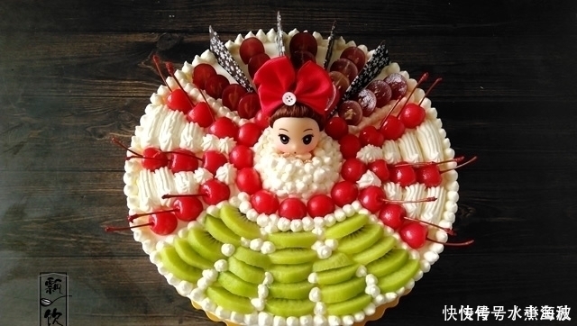  幼儿园的侄女生日，抬举姑姑给做生日蛋糕，结果受全班小朋友欢迎